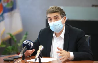 Ανασχηματισμός: Εκτός Χρυσοχοΐδης-Θεοχάρης-Τα πρόσωπα που αποχώρησαν