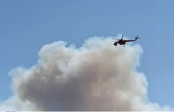 Ορατός από το διάστημα ο καπνός από την φωτιά στην Κερατέα (pic)