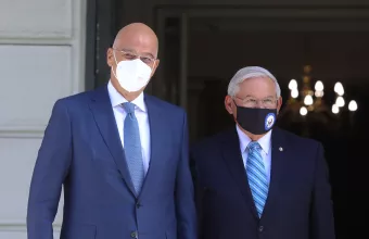 Δένδιας: Στο καλύτερο επίπεδο οι σχέσεις Ελλάδας-ΗΠΑ- Μενέντεζ: Η Ελλάδα πυλώνας σταθερότητας 