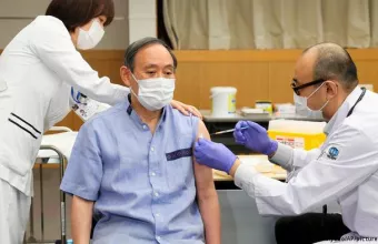 Ιαπωνία: Αναστέλλει χορήγηση 1,6 εκατ. δόσεων Moderna λόγω φόβων για «ξένα υλικά» στα φιαλίδια 