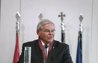 Μενέντεζ: Φάρος ελπίδας για τη δημοκρατία και την ελευθερία η Ελλάδα