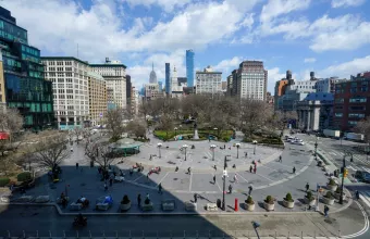 Οι εμβολιασμοί απέτρεψαν 140.000 θανάτους από COVID-19 στις ΗΠΑ