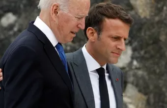 Τηλεφωνική επικοινωνία Μακρόν-Μπάιντεν τις επόμενες μέρες για την κρίση με τα υποβρύχια