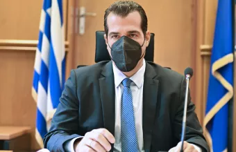 Πλεύρης: Δεν θα τεθούν σε αναστολή οι υγειονομικοί που δεν έκαναν τρίτη δόση
