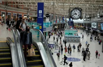 Βρετανία: Η Όμικρον θα επικρατήσει στο Λονδίνο εντός 48 ωρών -Νέα μέτρα εξετάζει η κυβέρνηση