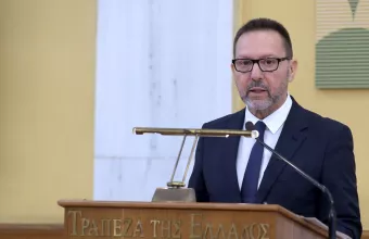 Στουρνάρας: Aισιοδοξία για την ελληνική οικονομία – Οι δυο παράγοντες ανησυχίας