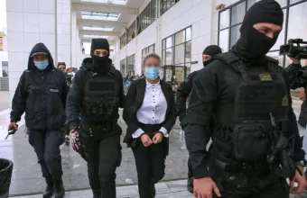 Δίκη για βιτριόλι: Απολογείται η δράστιδα- Τι ζήτησε ο συνήγορος της
