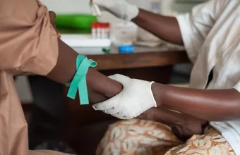 Καμπανάκι για άνοδο κρουσμάτων HIV και θανάτων από AIDS στην Αφρική 