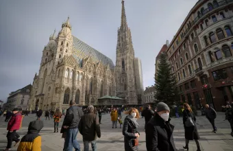 Κορωνοϊός- Αυστρία: Ρεκόρ ασθενών στις ΜΕΘ - Διαλογή σε πολλές κλινικές
