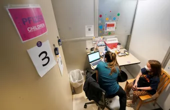 Εμβόλια κορωνοϊού σε παιδιά 5-11 ετών: Είναι ασφαλή; Οι απαντήσεις των ειδικών σε 4 ερωτήματα