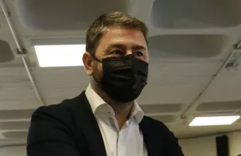 Ανδρουλάκης: «Ναι» στην πρόταση μομφής,«όχι» σε πρόωρες εκλογές - Βολές και κατά Τσίπρα