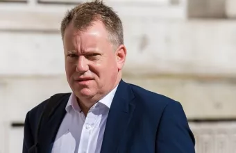 Βρετανία: Παραιτήθηκε  υπουργός αρμόδιος για το Brexit, Ντέιβιντ Φροστ 