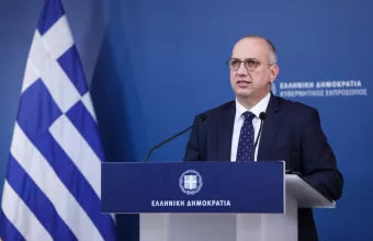 Οικονόμου: Τα εκπαιδευτικά κενά λόγω Όμικρον θα καλυφθούν με προσλήψεις και τηλεκπαίδευση