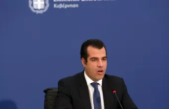 Κορωνοϊός: Τα μέτρα που ανακοίνωσε ο Πλεύρης -Μάσκα παντού από τις 6 το πρωί- Τι είπε για σχολεία