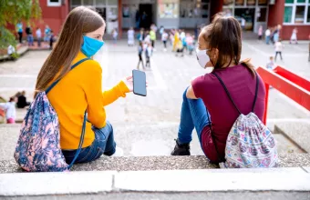 Τρίτη δόση εμβολίου για τους 16ρηδες στις ΗΠΑ – Με ποια στοιχεία έλαβε την απόφαση ο FDA