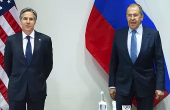 Κρίσιμες συνομιλίες Μπλίνκεν- Λαβρόφ για Ουκρανία- Με κυρώσεις απειλεί ο Μπάιντεν τη Ρωσία