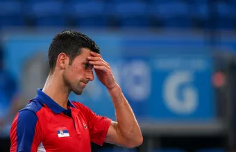 Daily Mail: Ο Τζόκοβιτς τώρα θέλει να εμβολιαστεί λόγω... Ναδάλ, υποστηρίζει το περιβάλλον του