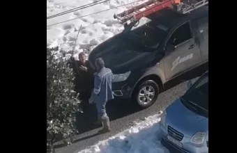 Ξεσπά ηλικιωμένη στο Ντράφι μετά από 5 μέρες χωρίς ρεύμα - Δείτε το βίντεο