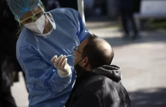 Τζανάκης σε ΣΚΑΪ: Σταδιακή κατάργηση της μάσκας μετά το Πάσχα 