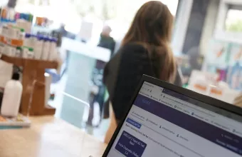 Στέρεψαν από self test τα φαρμακεία – Τι είπε στον ΣΚΑΪ ο πρόεδρος των φαρμακοποιών    