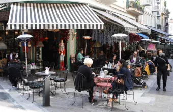 Προς φάση ενδημικότητας ο ιός το Πάσχα-Η εκτίμηση του καθηγητή Τζανάκη στον ΣΚΑΪ