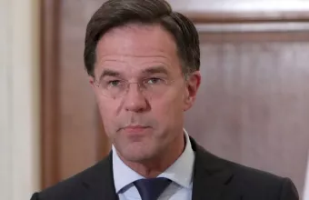 Μαρκ Ρούτε: Η Ολλανδία δε συμφωνεί με την έκδοση ευρωομολόγων για την άμυνα