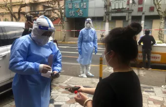 Σχεδόν 25.000 κρούσματα στη Σανγκάη παρά το αυστηρό lockdown 