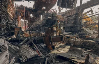 Εικόνες καταστροφής στο Αζοφστάλ μετά το ρωσικό σφυροκόπημα 