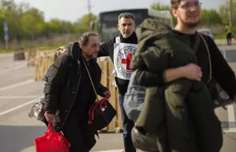 Τρίτο λεωφορείο με αμάχους αναχώρησε από το Αζοφστάλ