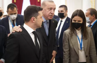 Ο Βολοντίμιρ Ζελένσκι με τον Ρετζέπ Ταγίπ Ερντογάν