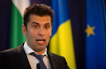 Βουλγαρία: Κατέρρευσε η κυβέρνηση– Τη μαφία και τη Ρωσία κατηγόρησε ο Πετκόφ!