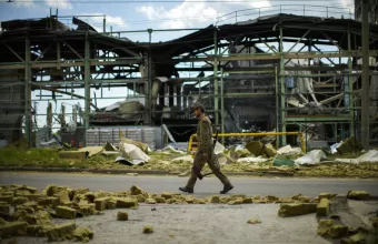 Ρωσικό τελεσίγραφο για παράδοση των μαχητών στο εργοστάσιο Αζότ την Τετάρτη