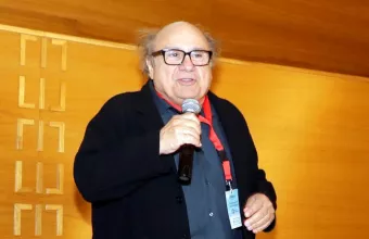 Χόλιγουντ κατά της απαγόρευσης των αμβλώσεων – Ντάνι ντε Βίτο: Ανώτατο Δικαστήριο του κ…ου