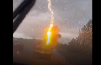 Φλόριντα: Σοκαριστικό βίντεο από το χτύπημα κεραυνού σε αυτοκίνητο