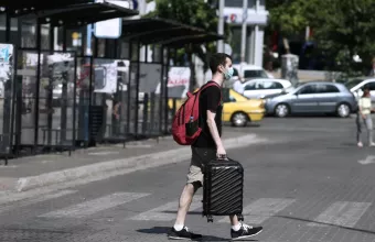 Ταξιδιώτης με μάσκα
