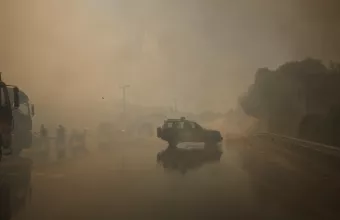 Φωτιά στα Μέγαρα