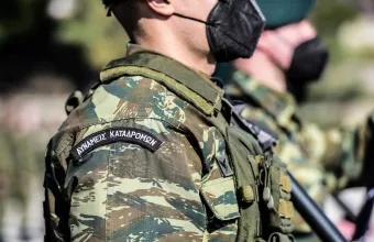 Προκήρυξη για την πρόσληψη 2.000 επαγγελματιών οπλιτών