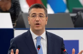 Απόστολος Τζιτζικώστας