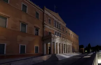 Βουλή βραδυ