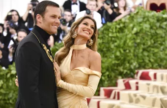 Ο Τομ Μπρέιντι έβγαλε τη βέρα του