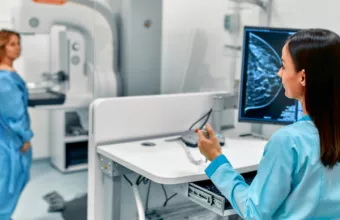 Στο Ταμείο Ανάκαμψης η διενέργεια προληπτικών διαγνωστικών τεστ μαστογραφίας κατά του καρκίνου