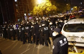 Χαλαρώνει τα μέτρα κατά της Covid η Κίνα