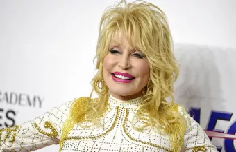 «Δεν πέθανα ακόμη», διαβεβαιώνει η Ντόλι Πάρτον