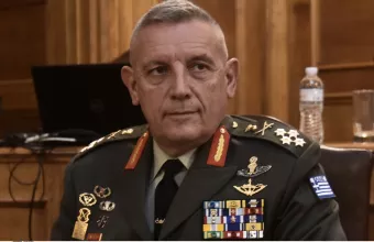 Ημέρα θλίψης, λέει ο αρχηγός ΓΕΕΘΑ για τον θάνατο του πιλότου στην Καλαμάτα 