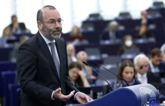 Μανφρεντ_Βέμπερ