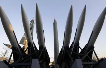 Χερσαία δοκιμή ενός συστήματος που φέρει τεχνολογία αντιπυραυλικής αναχαίτισης, πραγματοποίησε σήμερα το Πεκίνο