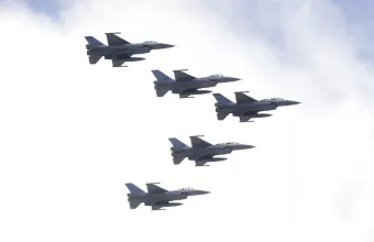 Κίνα για στρατιωτικά γυμνάσια