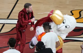 Μετά το σκάνδαλο οι Miami Heat διακόπτουν τη συνεργασία τους με τον Conor McGregor