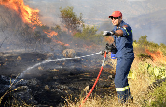 Υψηλός κίνδυνος πυρκαγιάς και αύριο - Ποιες περιοχές βρίσκονται στο «πορτοκαλί»