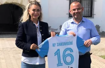 «Η πρώτη των Βαλκανίων»: Αλβανική ομάδα προσέλαβε γυναίκα προπονητή